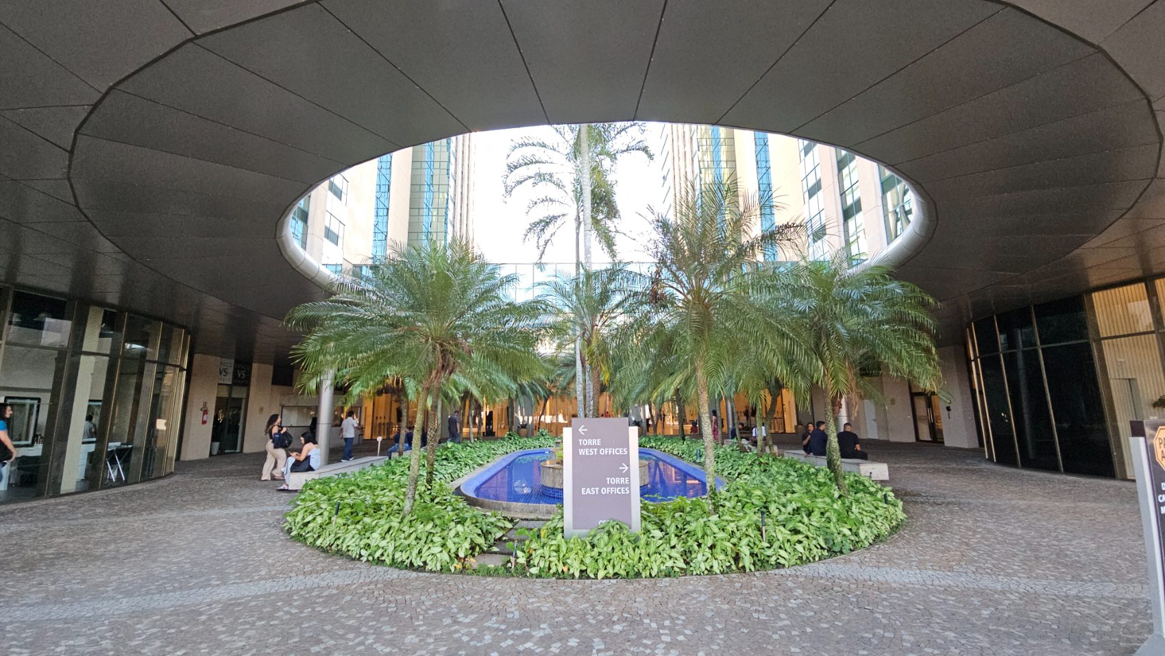 Entrada do Edifício CEO